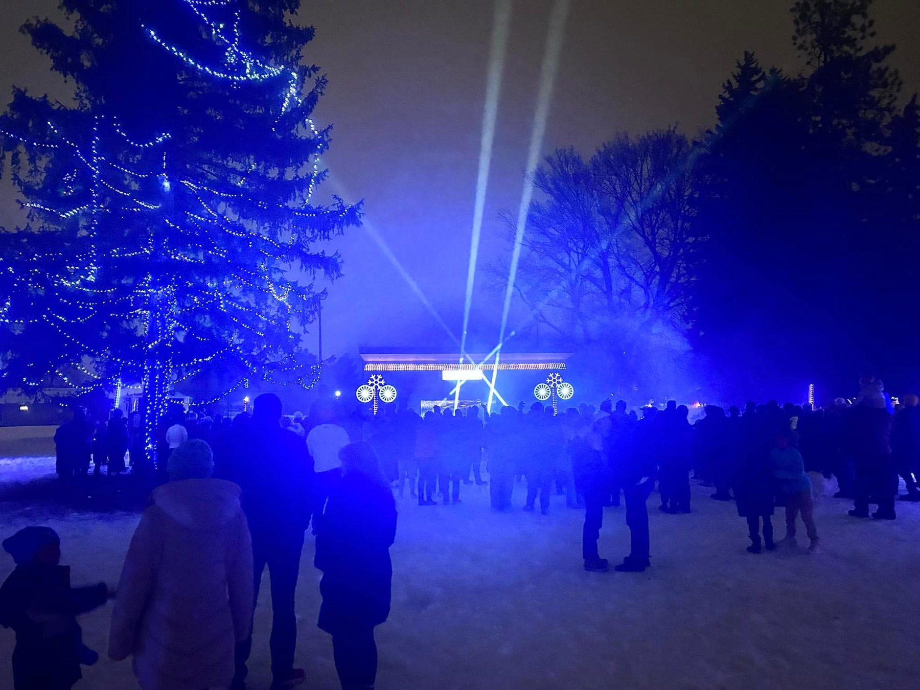 Families gathered in the snow at Porter Park, 2024